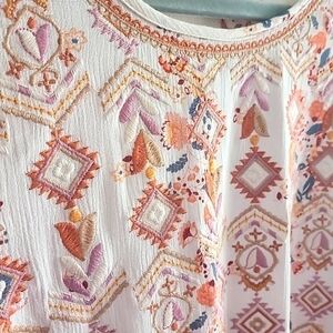 Savanna Jane Bohemian Western Brand embroidered floral top size small